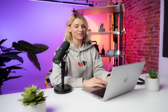 Photo session from the videodeck studio. We create video content for software companies and help them grow on YouTube. This photo is with one of our hosts, Heleana.