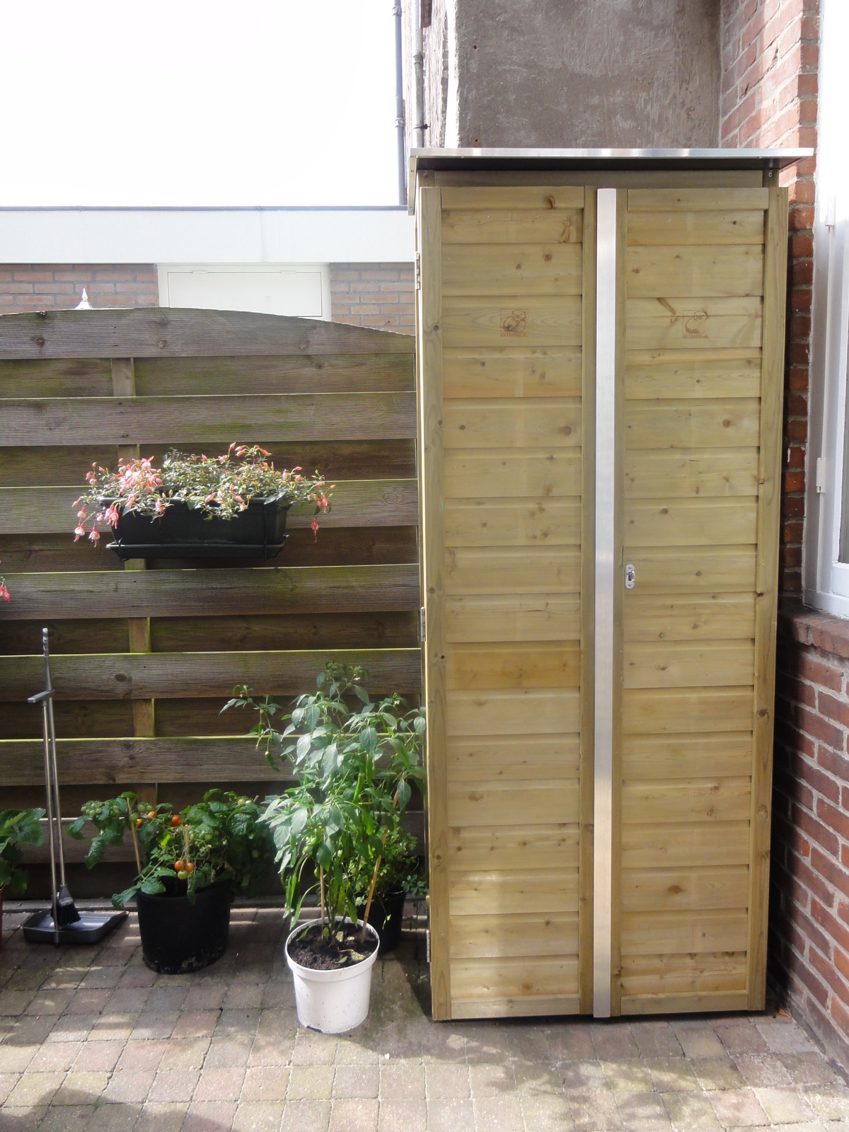 Lutrabox tuinkast hoog 80x82x180cm van Praxis